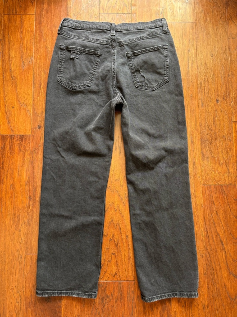 Gap High Rise ’90s Straight Black Distressed Jeans | Size 31/12 - Picture 2 of 8